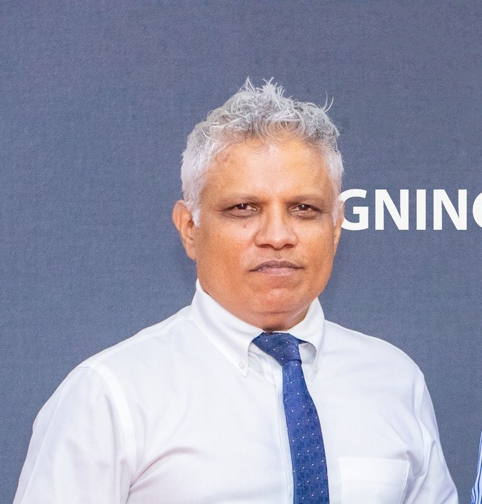 Dr. Mohamed Shareef